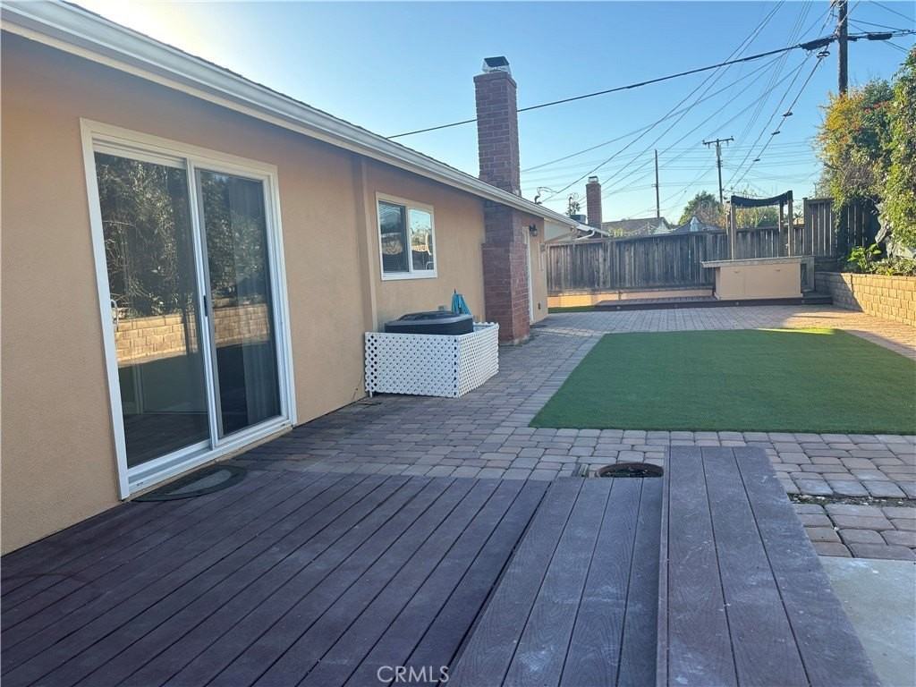 17071 Saga Dr - Photo 4 of 35