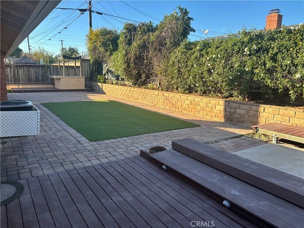 17071 Saga Dr - Photo 6 of 35