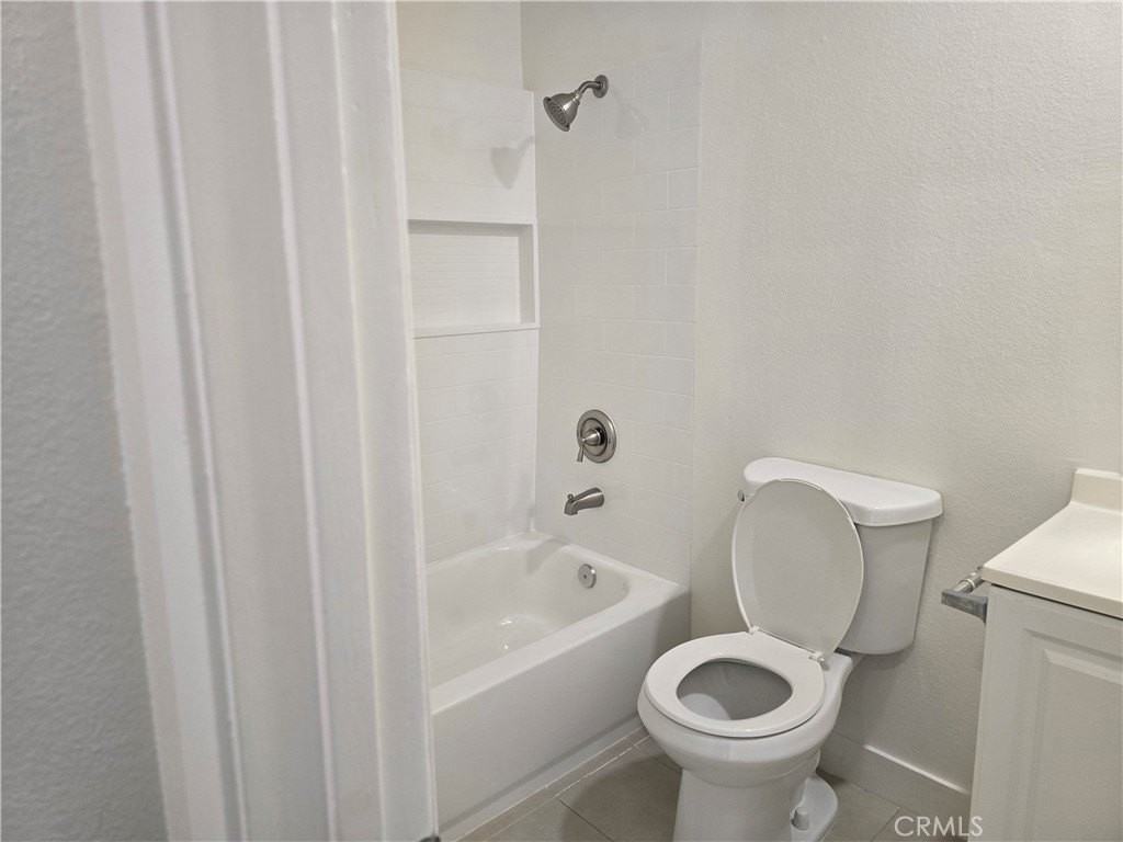 160 Greentree Ln - Photo 4 of 4