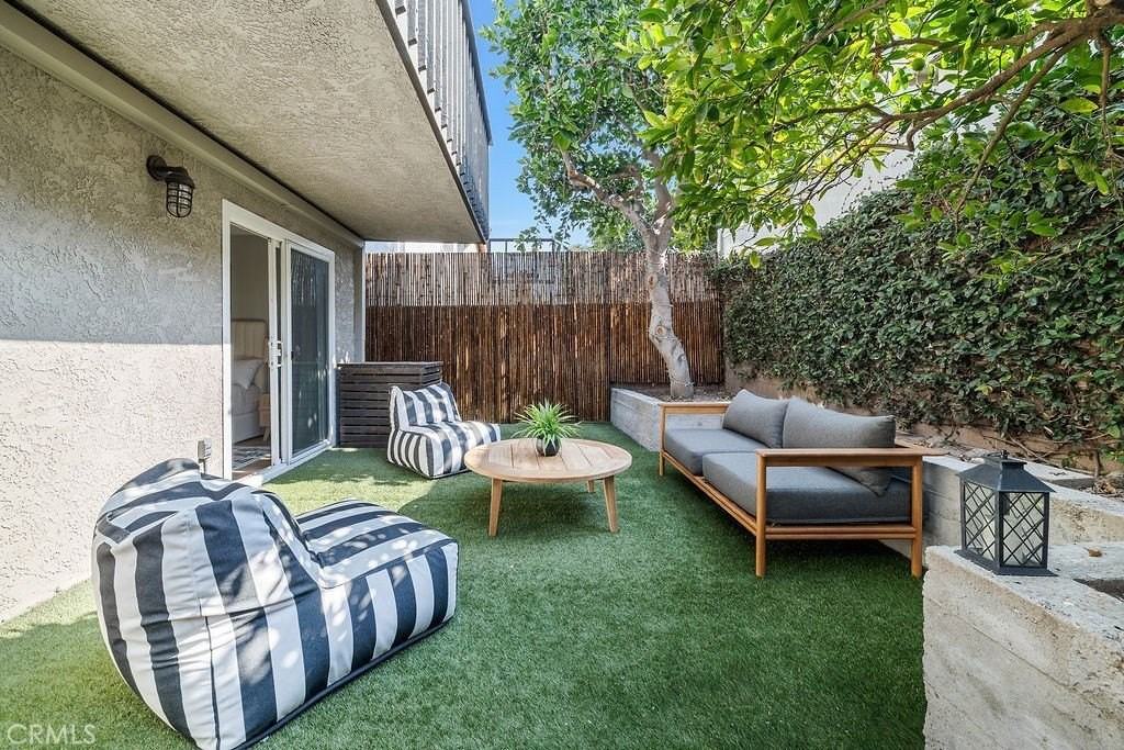 1141 Stanford Ave - Photo 3 of 50