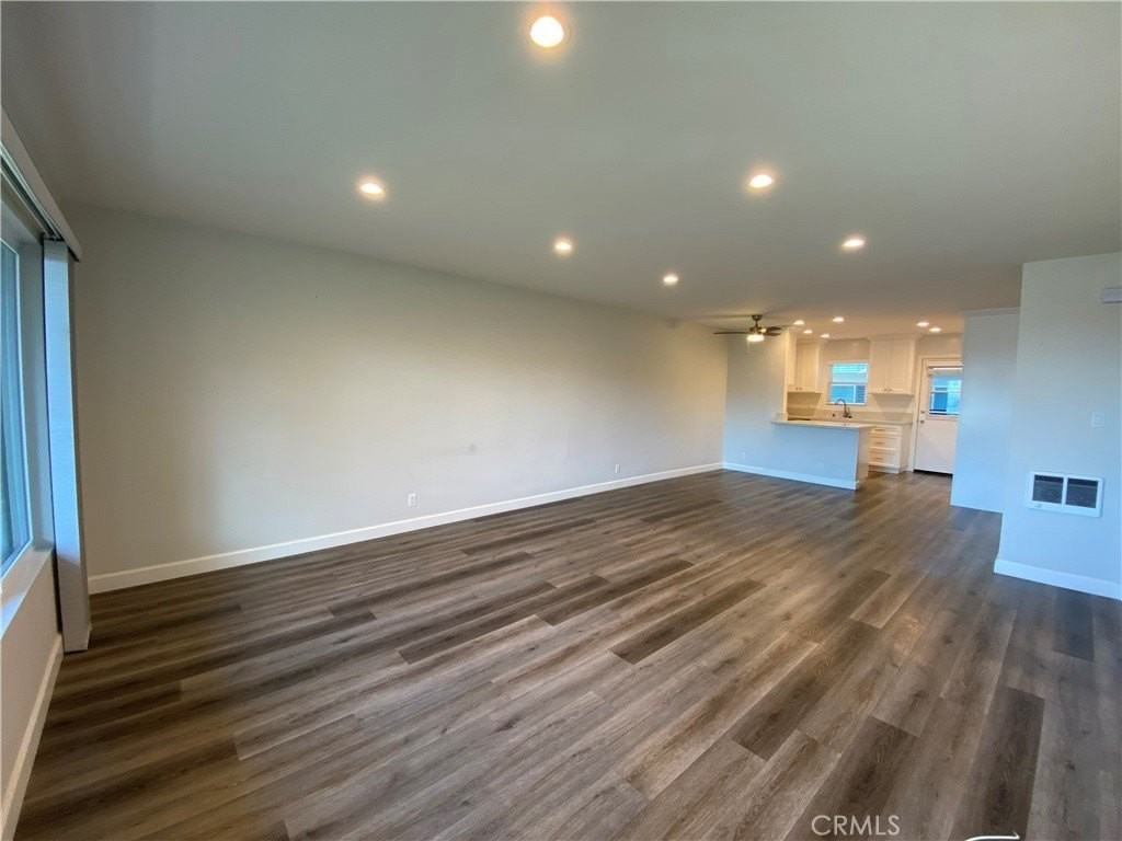 665 W 34th St #3 - Photo 4 of 8