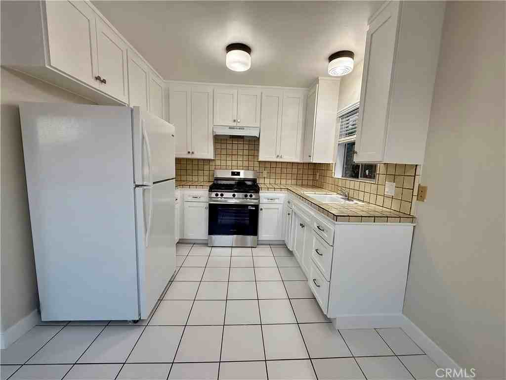 2421 S Carolina St #J - Photo 5 of 14