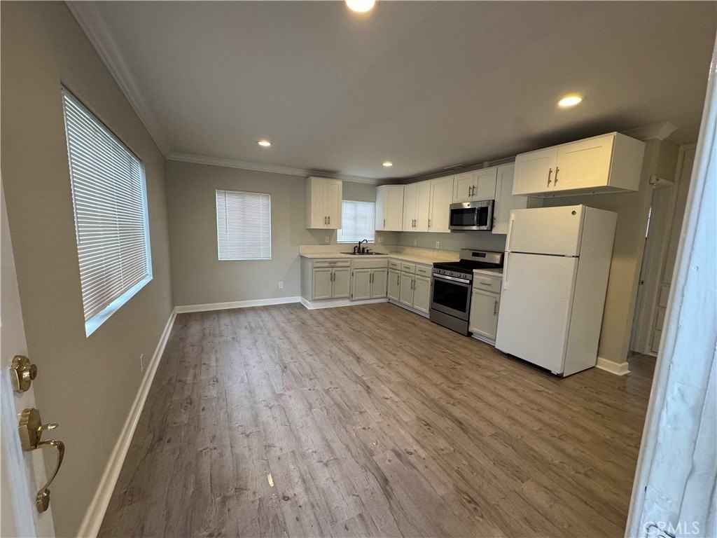 3614 W 59th St - Photo 3 of 13