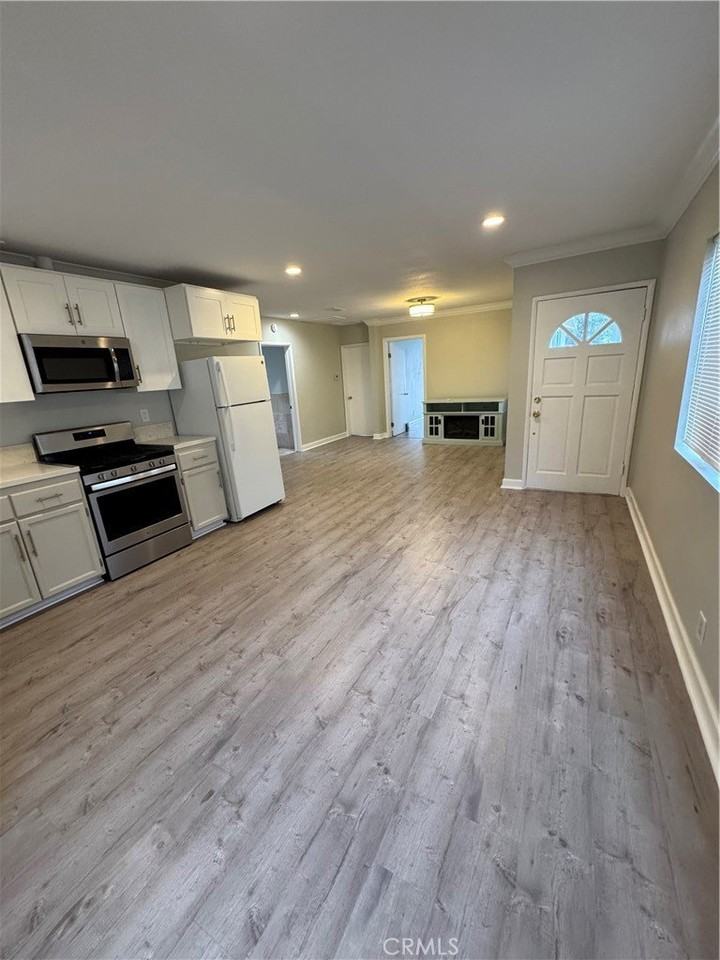 3614 W 59th St - Photo 4 of 13