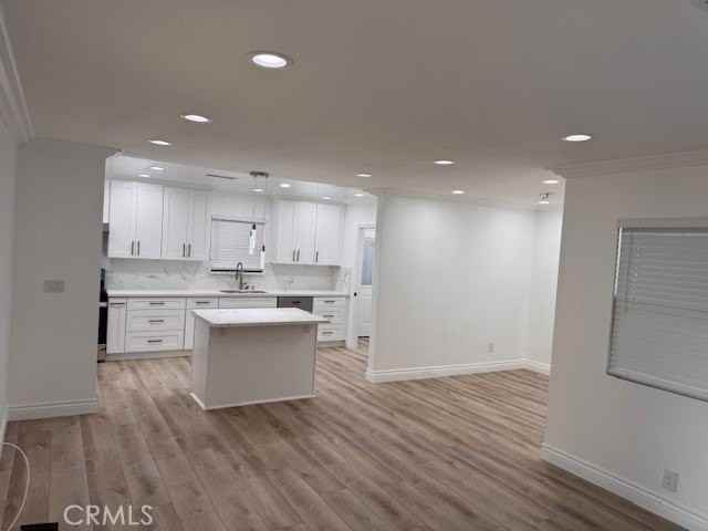 9947 Norwich Ave - Photo 5 of 48