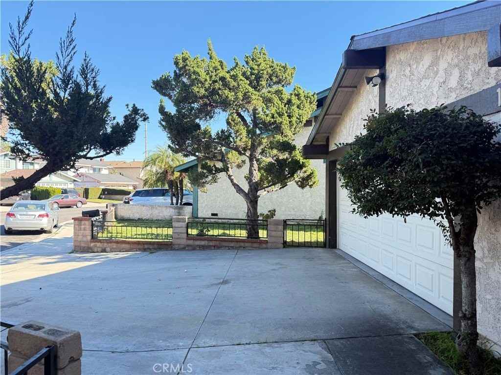 12376 Covello St - Photo 2 of 20