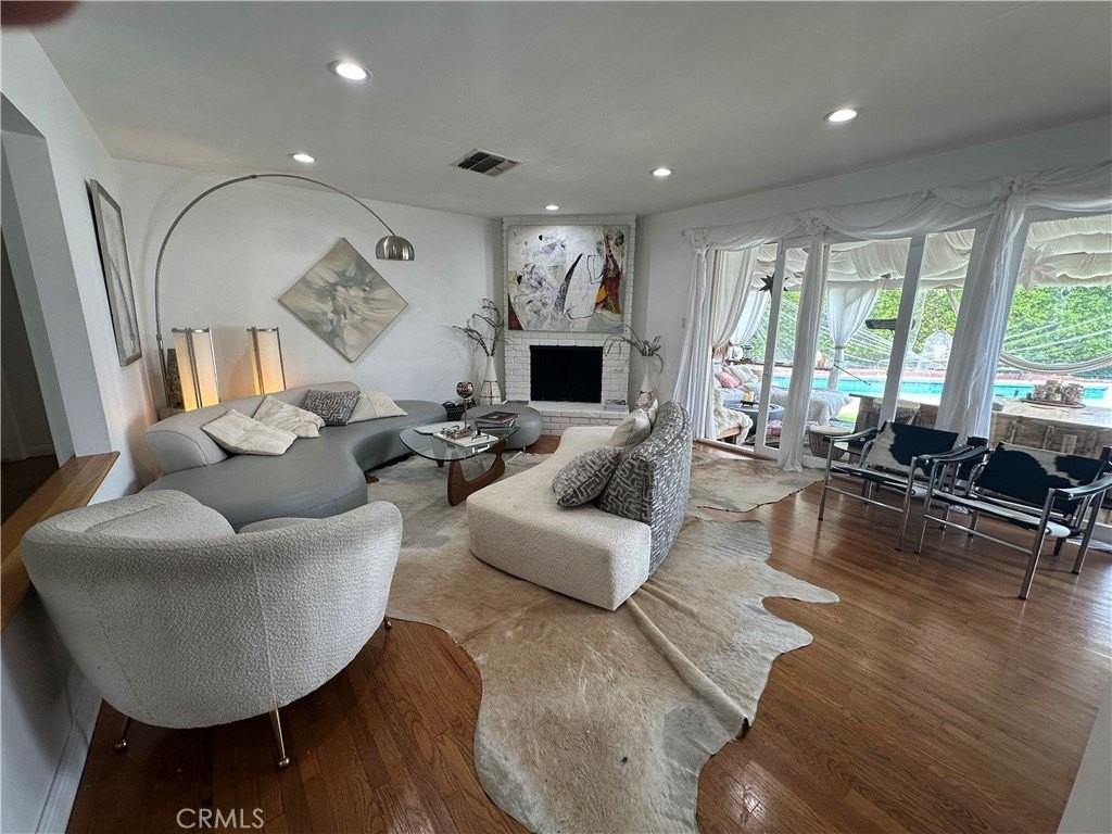 12811 Cumpston St - Photo 2 of 20