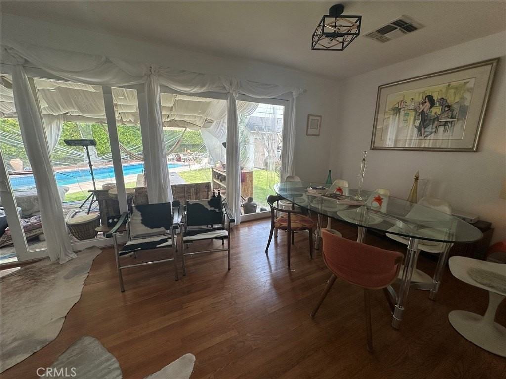 12811 Cumpston St - Photo 4 of 20