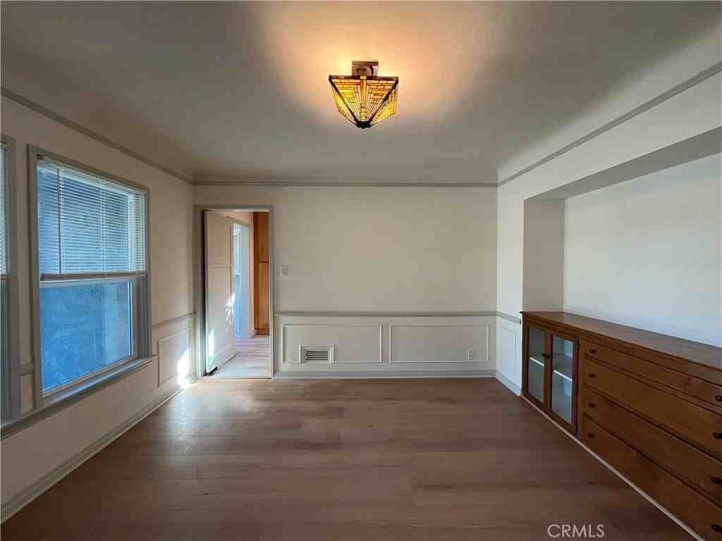 5123 Auckland Ave - Photo 6 of 19