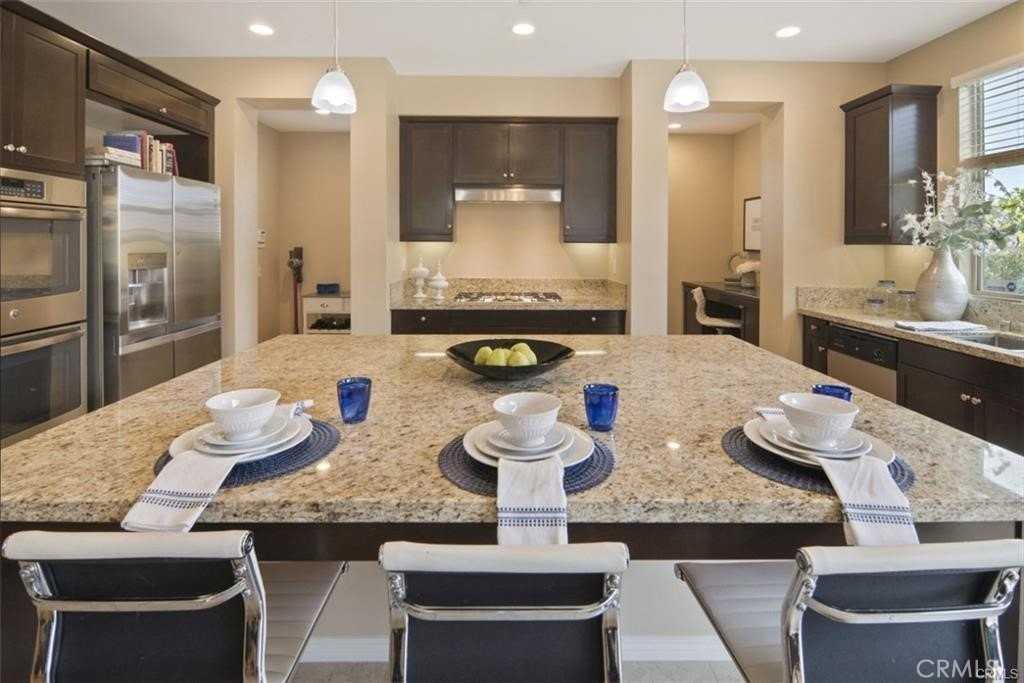 4944 Princess Dr - Photo 7 of 38