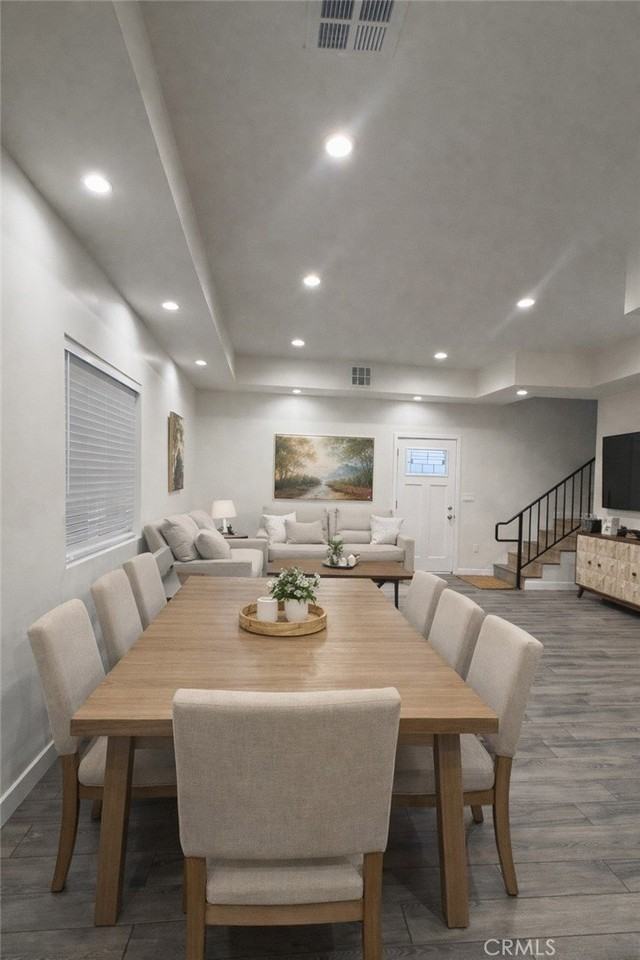 10652 Shoshone Ave - Photo 3 of 11