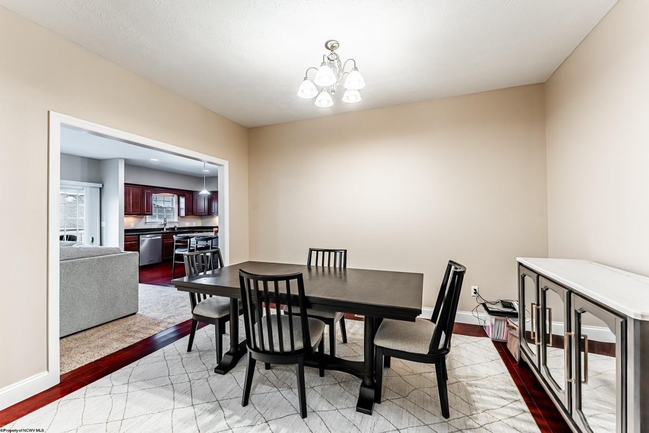 4 Palmetto Dr - Photo 5 of 26