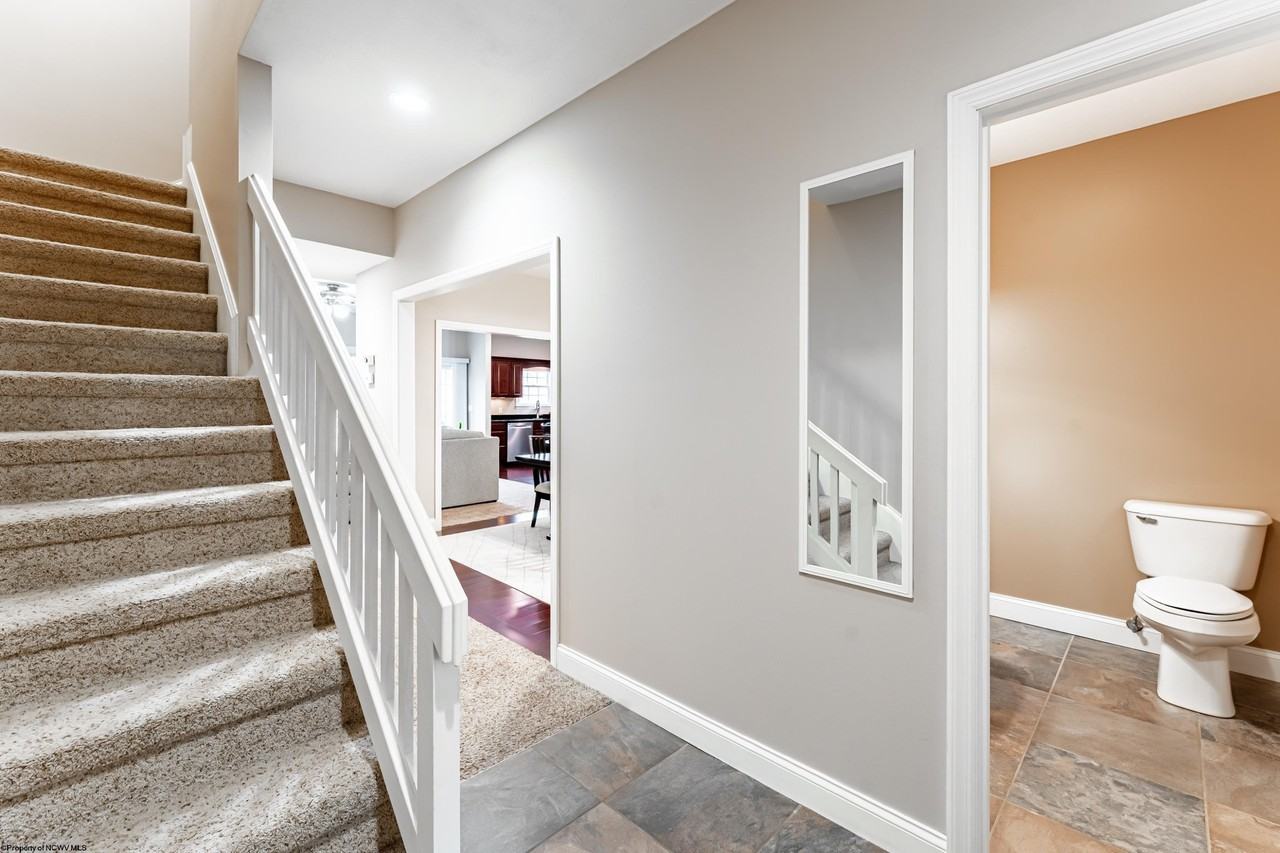 4 Palmetto Dr - Photo 6 of 26