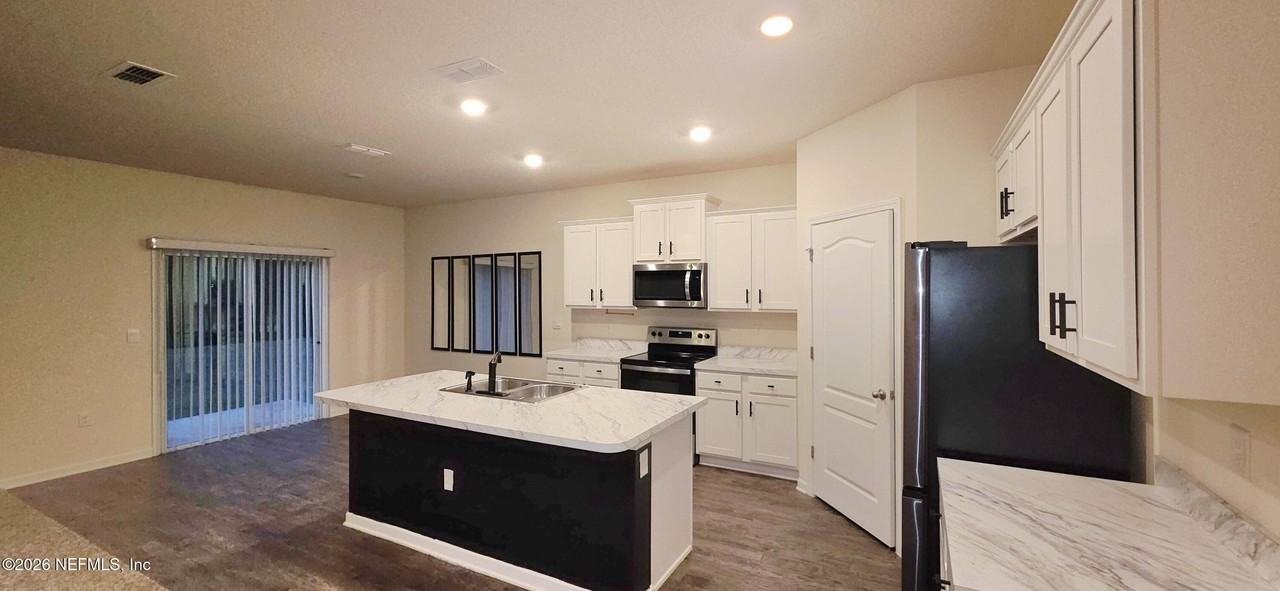 2062 Garrison Way - Photo 5 of 50