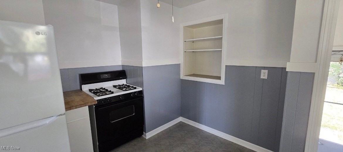 1710 Madison Ave - Photo 7 of 17