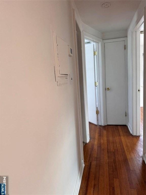 567 Boulevard 2nd Fl - Photo 5 of 7