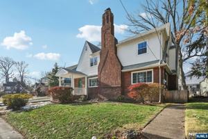featured image of 1486 Windsor Rd