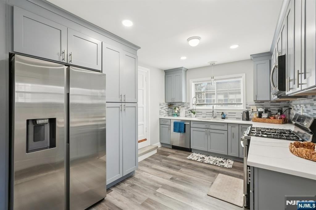 1486 Windsor Rd - Photo 5 of 24