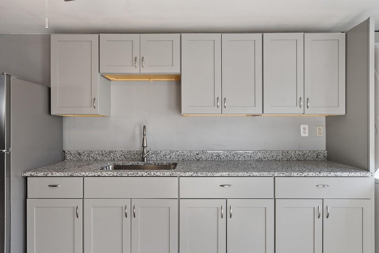 6 Cherry St #B - Photo 2 of 19