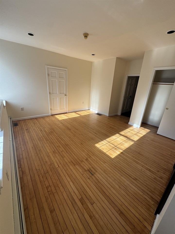 119 W Merrimack St #1 - Photo 5 of 16