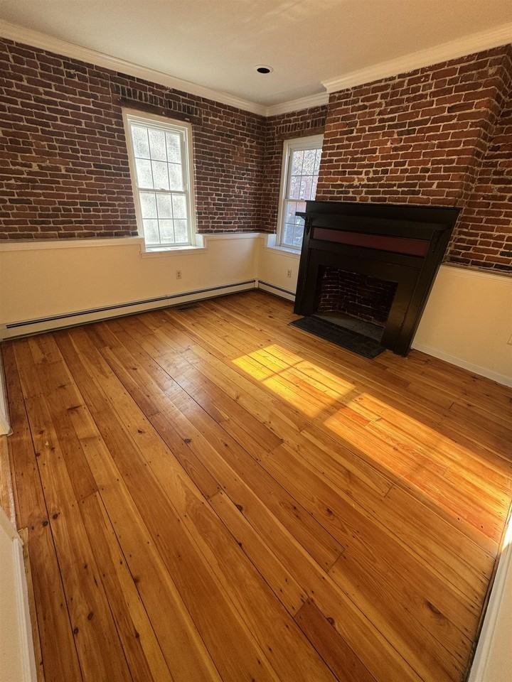 119 W Merrimack St #1 - Photo 7 of 16