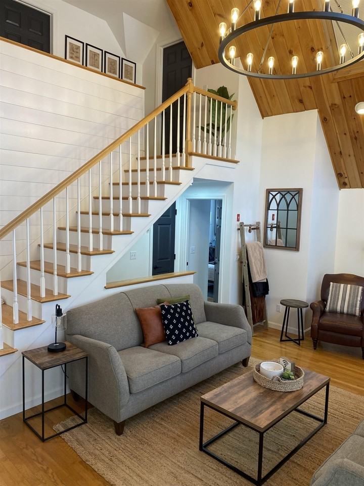 11 Brookstone Ln - Photo 4 of 21