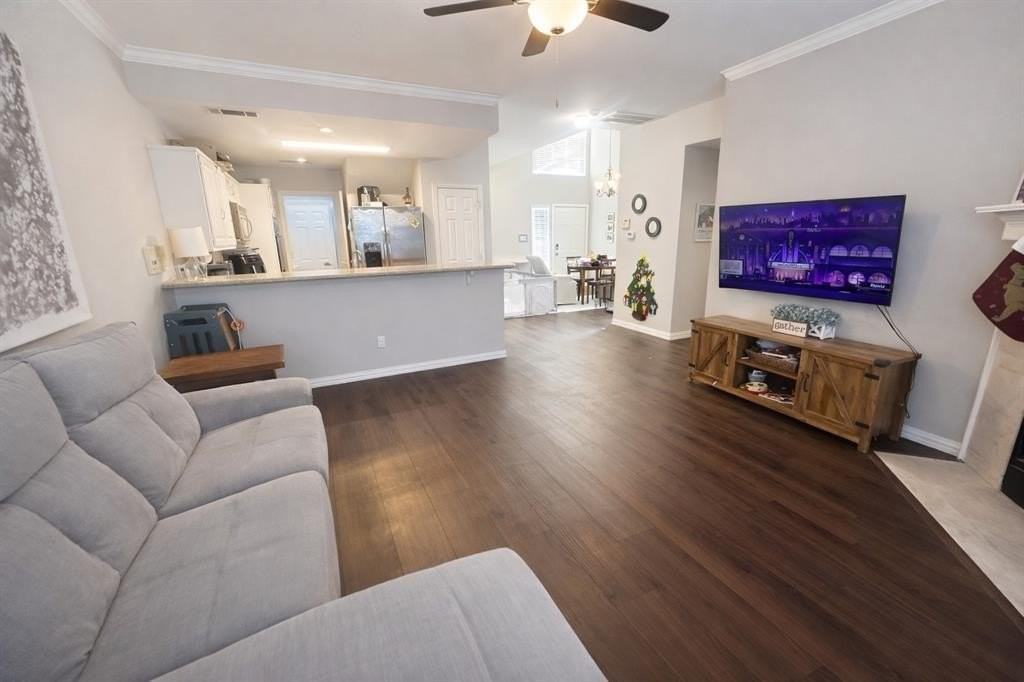 8557 Brittania Way - Photo 5 of 19