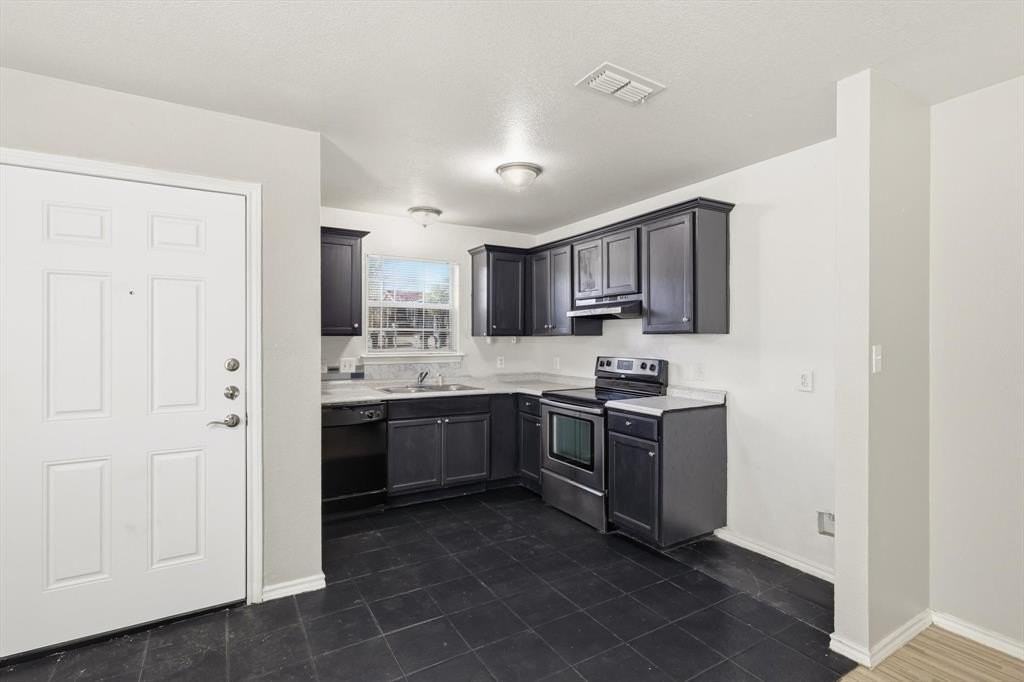 2900 Nw 29th St - Photo 4 of 27