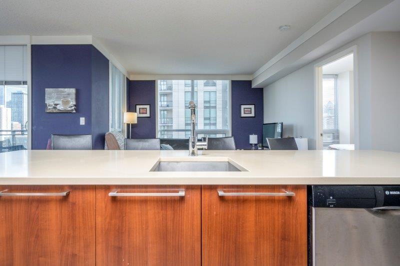 704, 1118 - 12 Avenue SW - 1 #1 - Photo 4 of 32