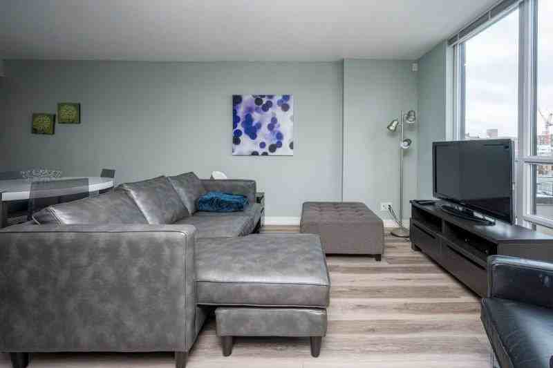 1110 Apartment Building #406 - Photo 3 of 28