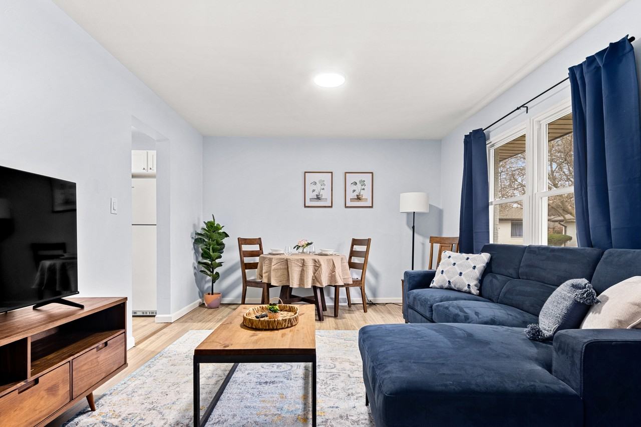 205 East Forrest Hill AvenueUnit D #D - Photo 2 of 9