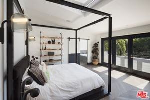 featured image of 1041 N Orlando Ave