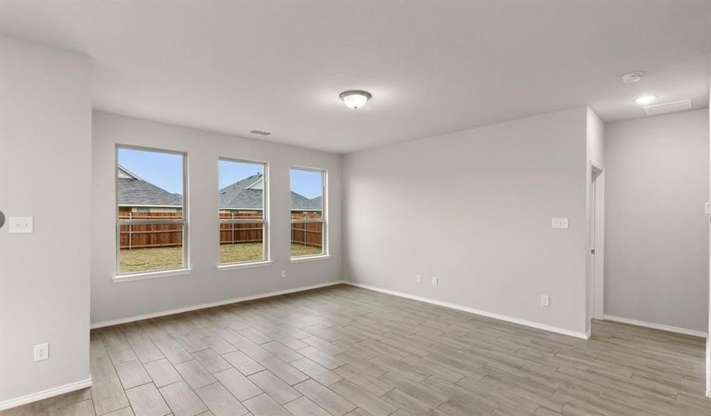 1104 El Sol Blvd - Photo 4 of 18