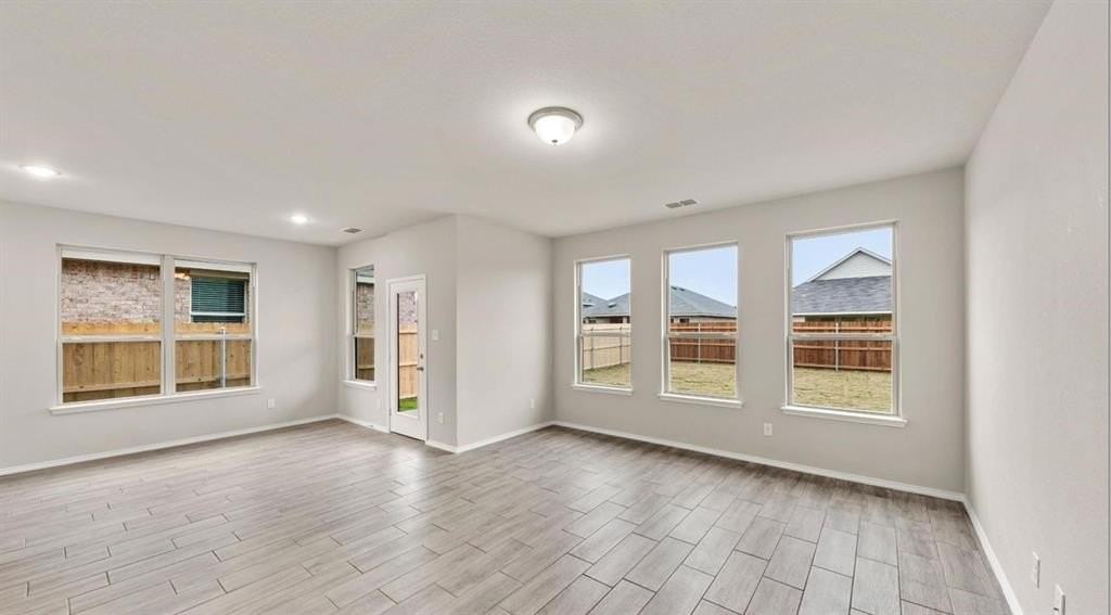 1104 El Sol Blvd - Photo 5 of 18