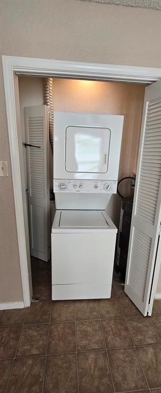 9811 Walnut St #301 - Photo 7 of 17