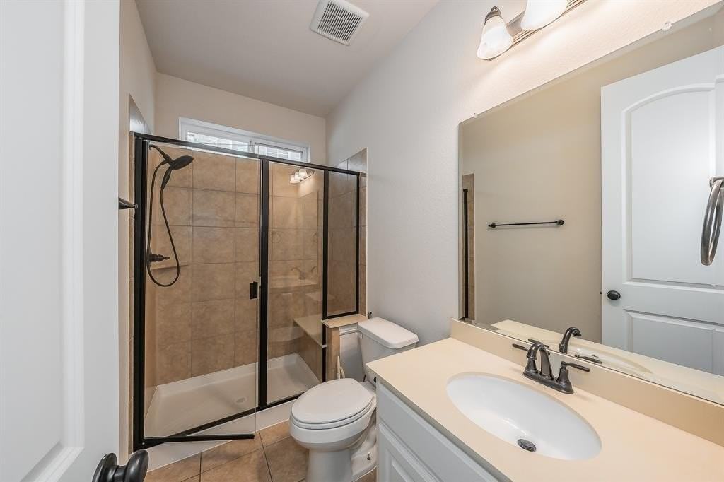 15633 Wild Cherry Ln - Photo 4 of 40