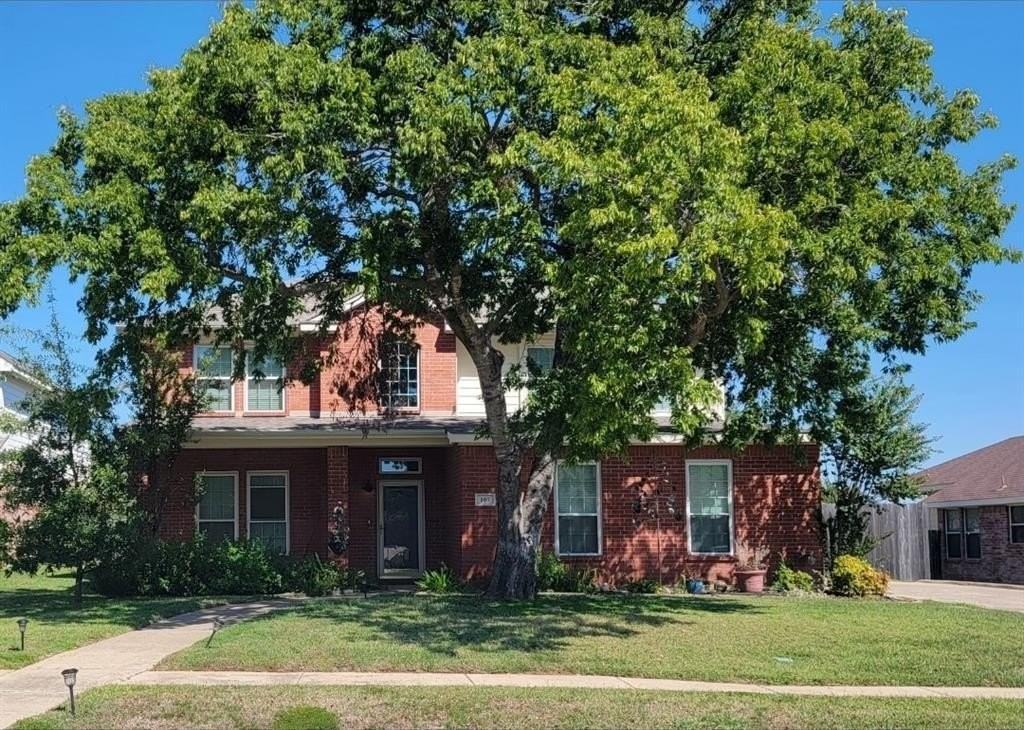 107 Redwood - Photo 2 of 28