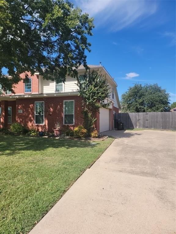 107 Redwood - Photo 3 of 28