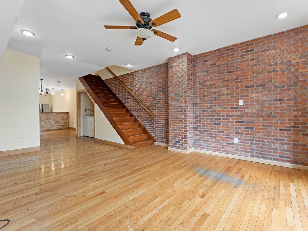 6231 W Jefferson St #2 - Photo 4 of 9