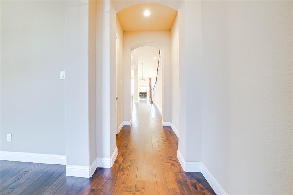 6844 Westbury Dr - Photo 2 of 40