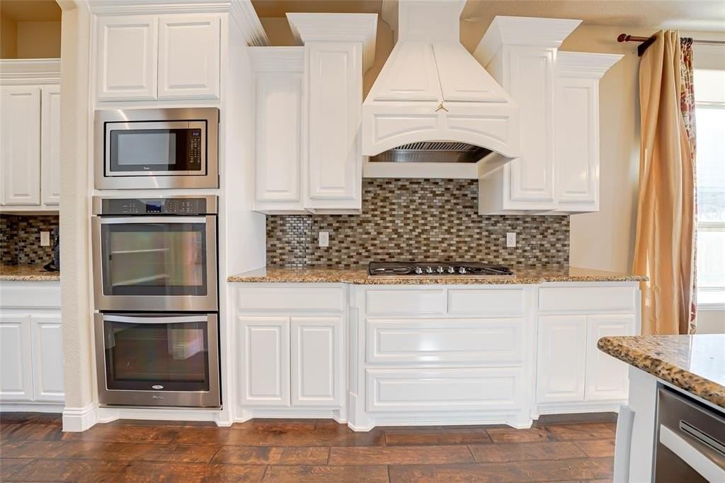 6844 Westbury Dr - Photo 7 of 40