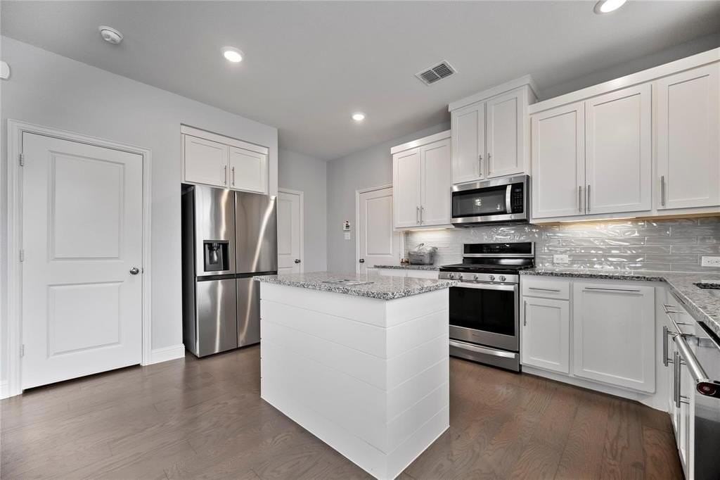 4701 Smokey Quartz Ln - Photo 3 of 30