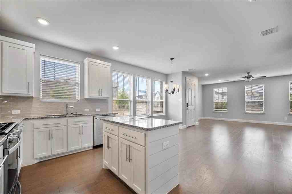 4701 Smokey Quartz Ln - Photo 7 of 30