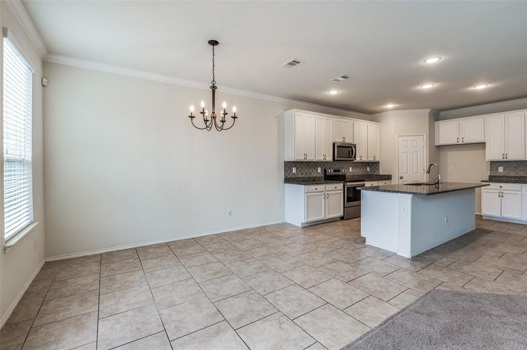 7400 Bronsind Trl - Photo 7 of 11