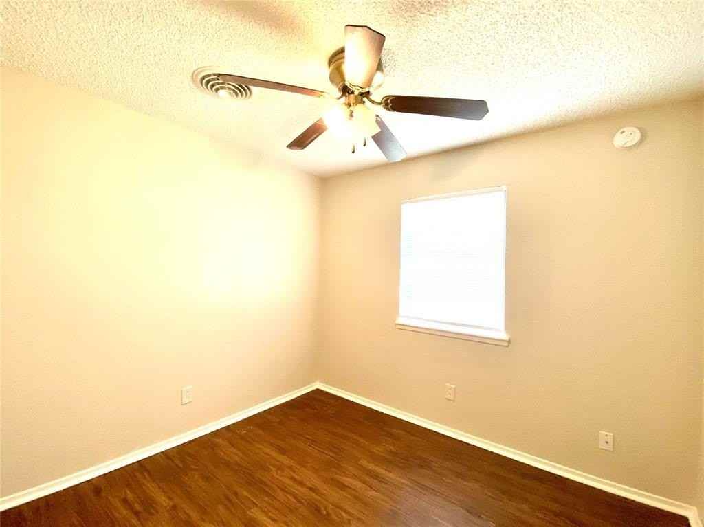 5317 Fairmont St - Photo 7 of 9