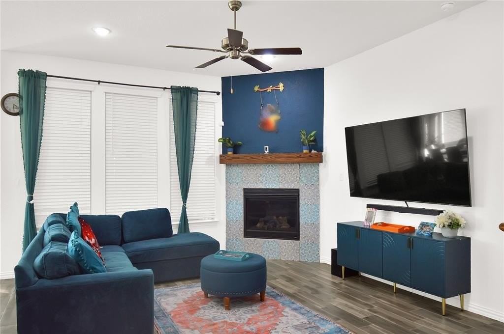 10018 Farmland Dr - Photo 6 of 25