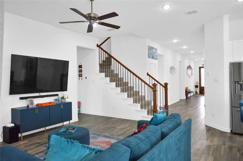 10018 Farmland Dr - Photo 7 of 25