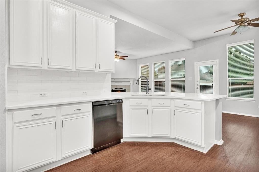 3704 Kimble Dr - Photo 7 of 32