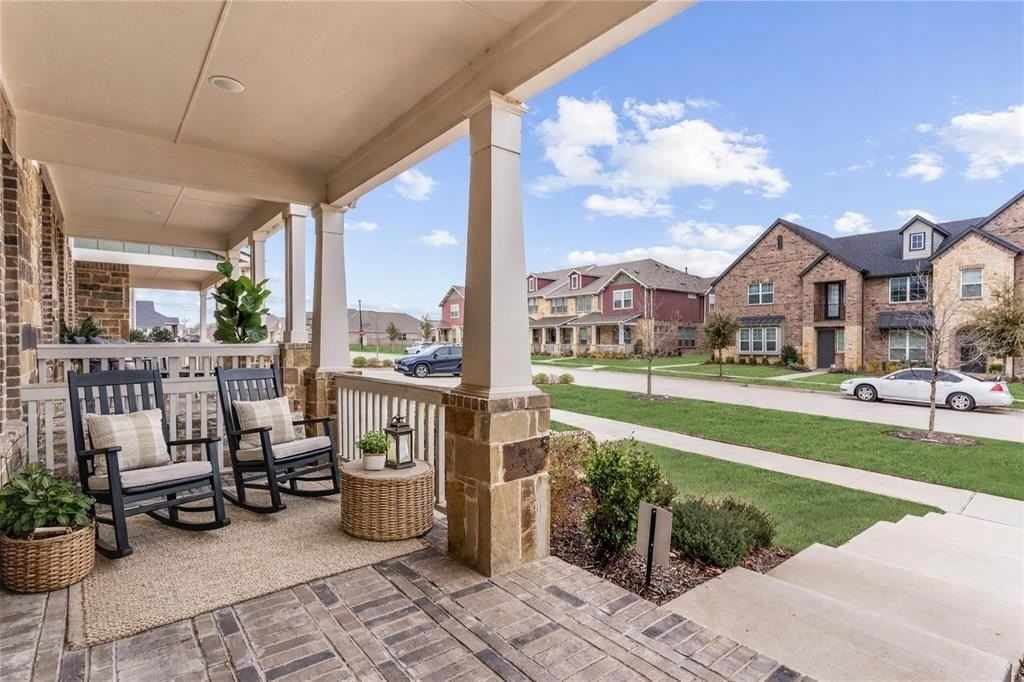 2634 Dodson St - Photo 2 of 25