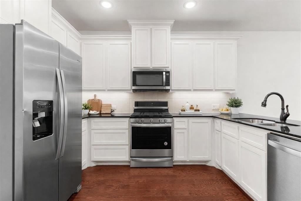 2634 Dodson St - Photo 6 of 25